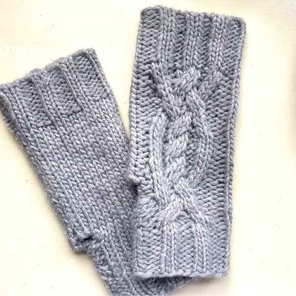 Women’s Michael Kors Fingerless Cable Knit Handwarmer Mittens - Light Grey - Picture 2 of 5